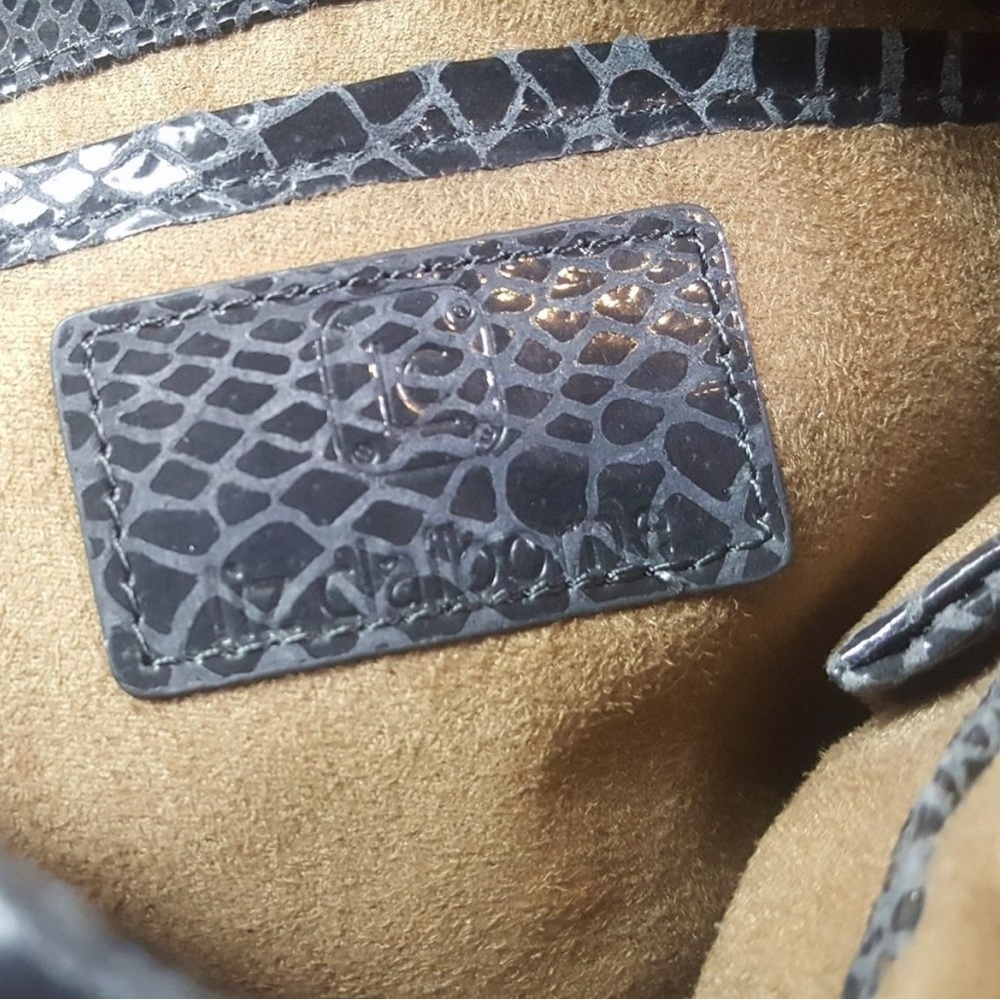 * 80’s VINTAGE LIZ CLAIBORNE Snake Print Leather Oversized Clutch. - Picture 7 of 7